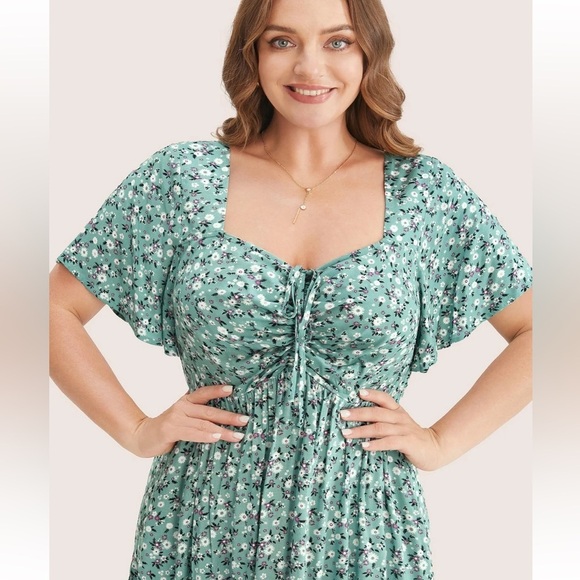 BloomChic Plus Size Ditsy Floral Drawstring Ruched Pocket Ruffle Tiered Dress - Picture 3 of 8